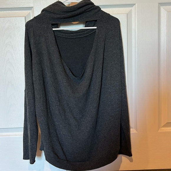 NWOT, Chaser, Women’s, Soft/Cozy, LS cowlneck top, open back, hi-low/banded hem - Picture 4 of 6